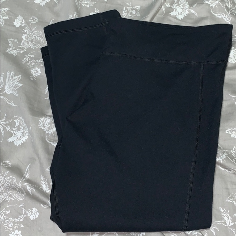 Under Armour Cropped Leggings